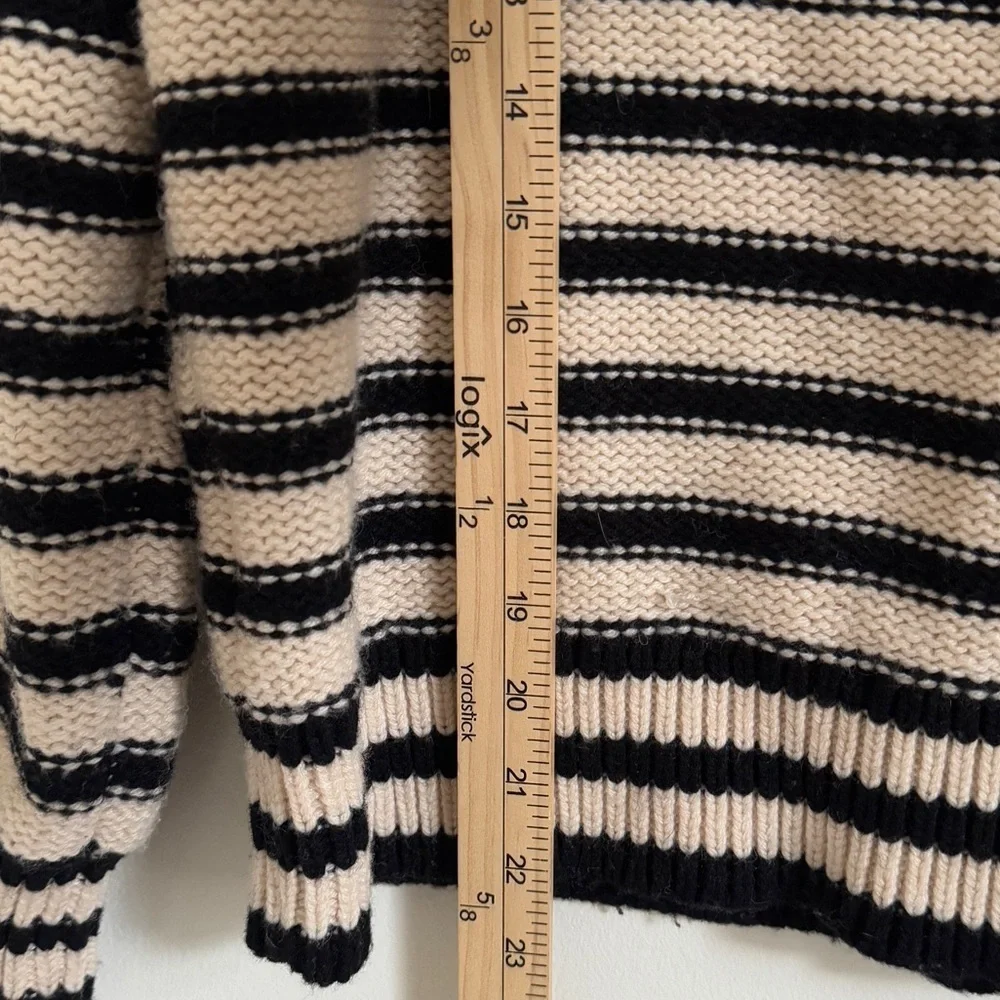 J. CREW Cable-Knit Mock-neck Pullover Sweater Size Small Stripe Jewel Buttons